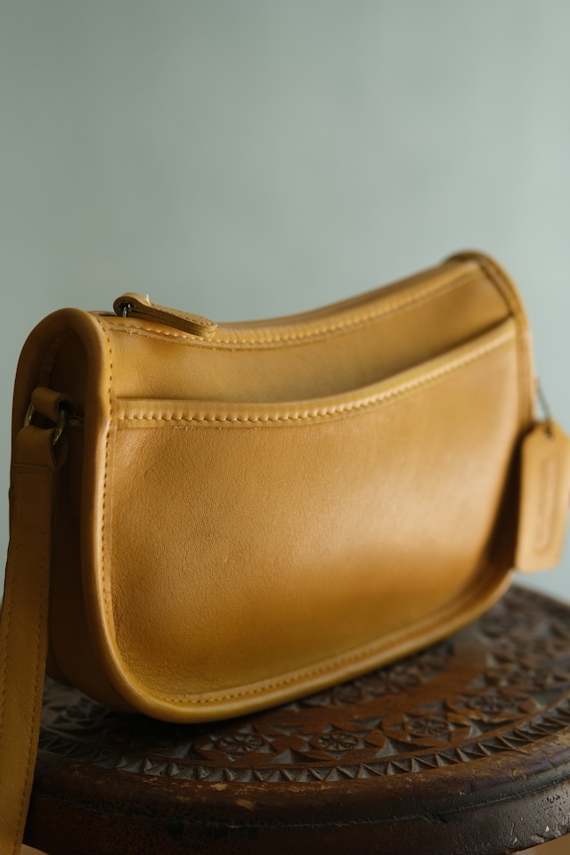 Utah/80-90’s “OLD COACH” glove leather shoulder bag