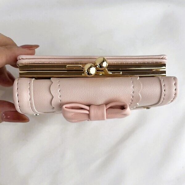 Lovely Lovely きゅるるん りぼん がま口 三つ折り財布｜メッチェン