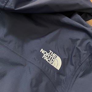 【THE NORTH FACE】マウンテンパーカー ナイロンジャケット ライトアウター 刺繍ロゴ バックロゴ L アウトドア ノースフェイス US古着