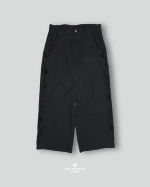 11 BLACK FLOWER PANTS