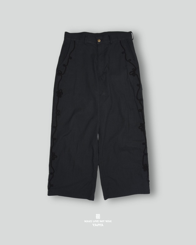 11 BLACK FLOWER PANTS