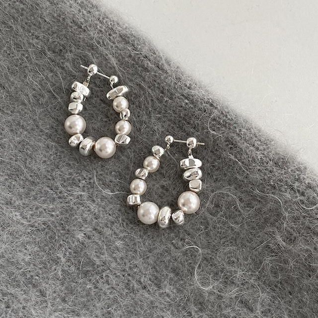 silver and pearl pierce 10951