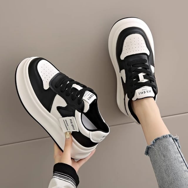 美品HOGAN 】厚底レディーススニーカー 美品✨HOGAN ホーガン