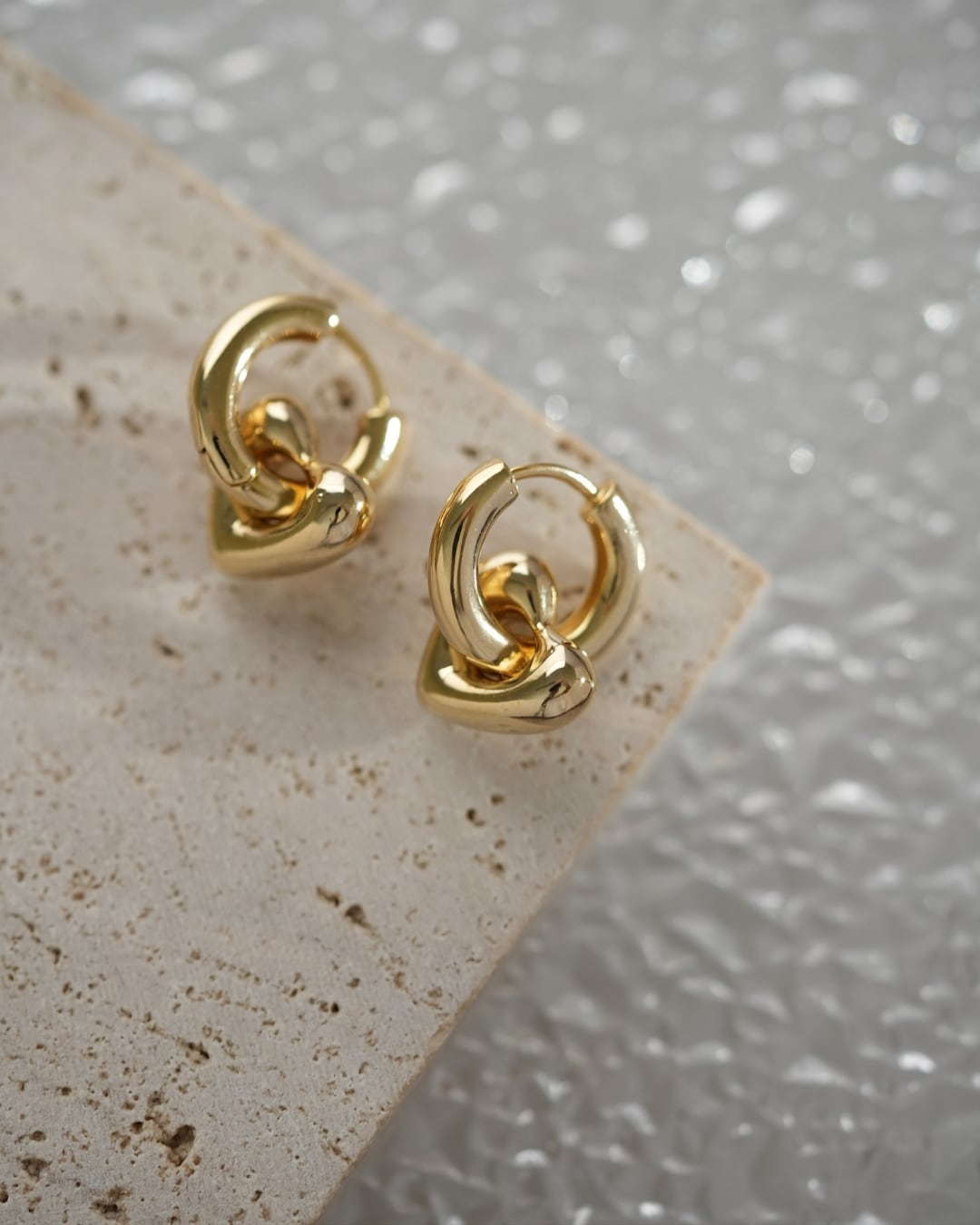 ハートチャームフープピアス G25060