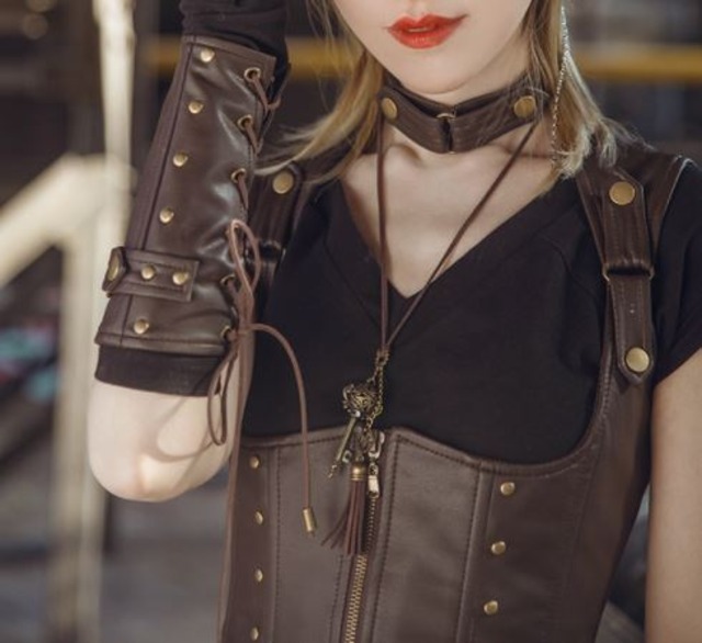 レザー調ベスト コルセット ベルト 通年 スチームパンク Steampunk 雑貨 アクセサリー 小物 トップス スタイルアップ レイヤード 重ね着 フェイクレザー おしゃれ カジュアル パンク ハンサム かわいい イベント 撮影 おでかけ デート ゴスロリ ロリータファッション