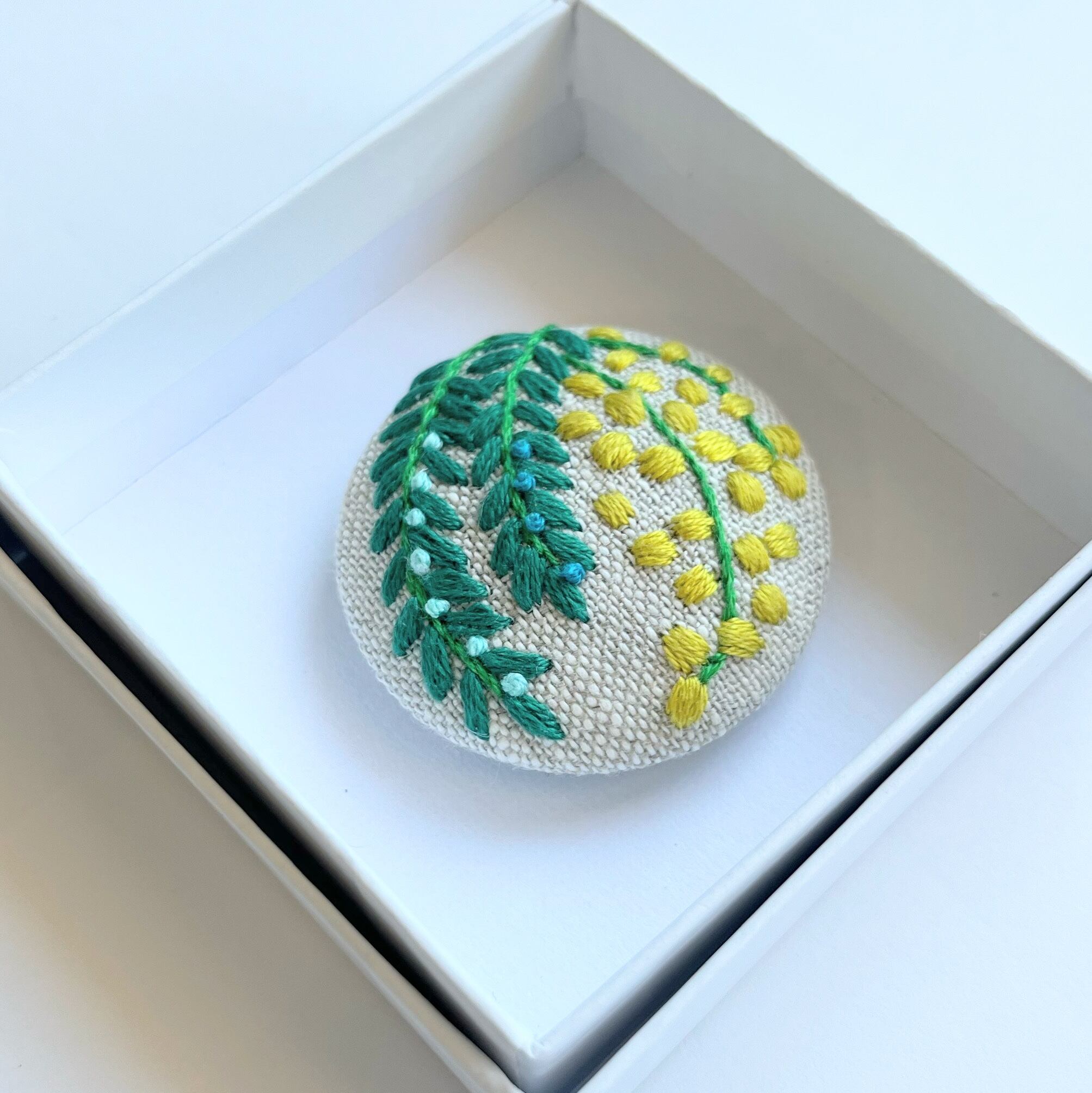 ミモザの刺繍ブローチ【botanical】#350 | j.couture