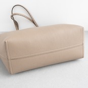 フェンディ ロール ミディアム トートバッグ セレリア ベージュ レザー