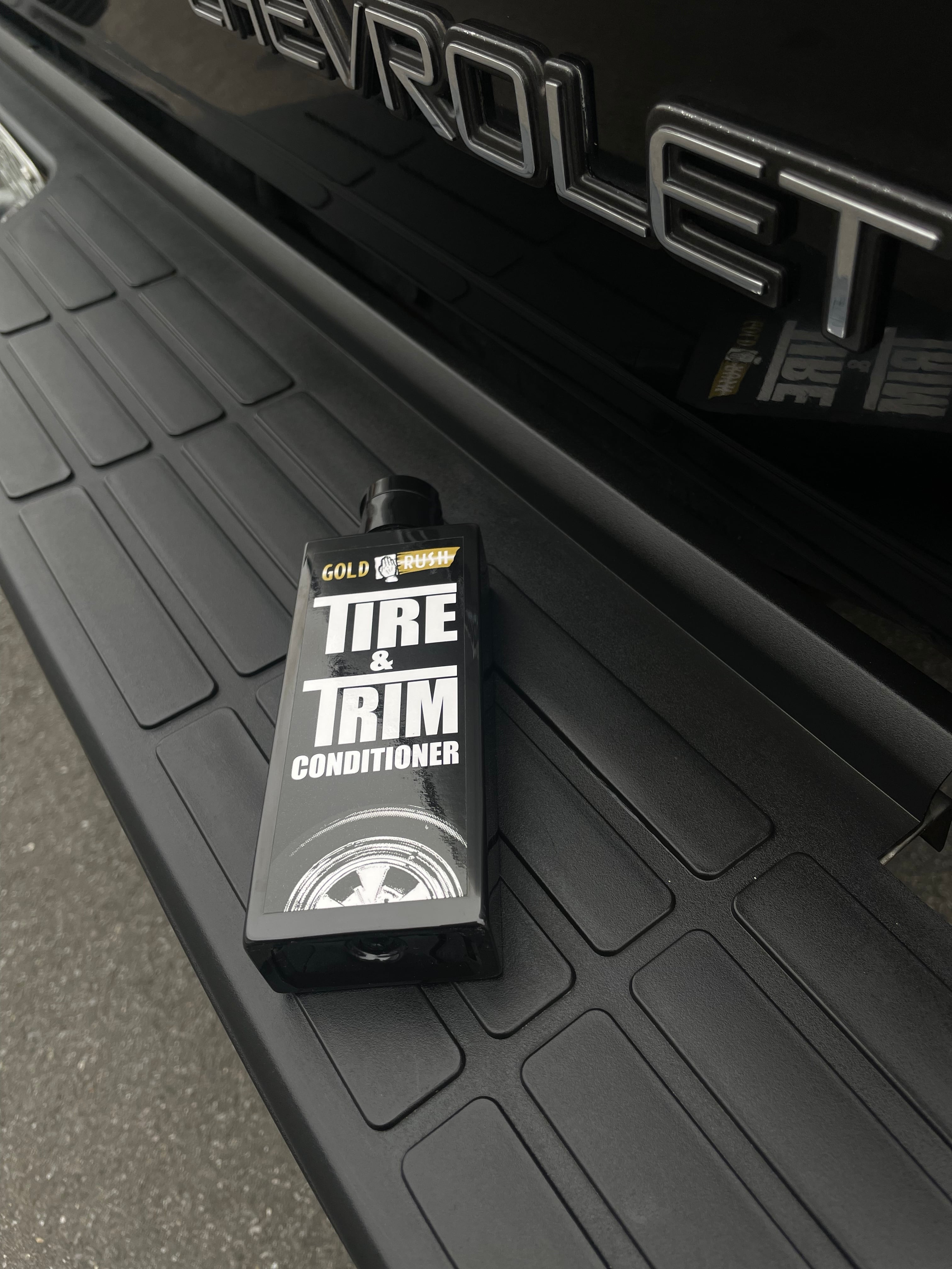 TIRE & TRIM CONDITIONER【GOLD RUSH】水性 タイヤワックス 未 TIRE & TRIM CONDITIONER【GOLD RUSH】水性 タイヤワックス 未