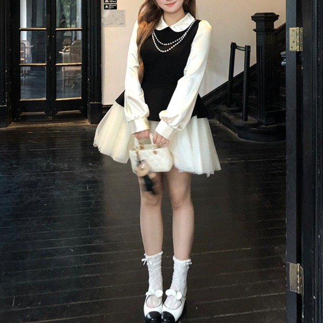 Short dress with ruffle hem(ME027)