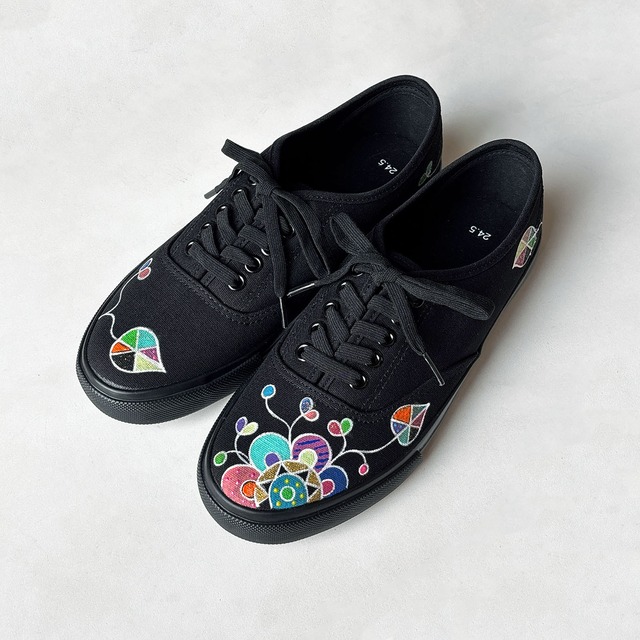 《秋の新作10%OFFキャンペーン》スニーカー「ジョーヌlb」お花柄デザイン！レディース 2E【22.5〜25cm】受注制作
