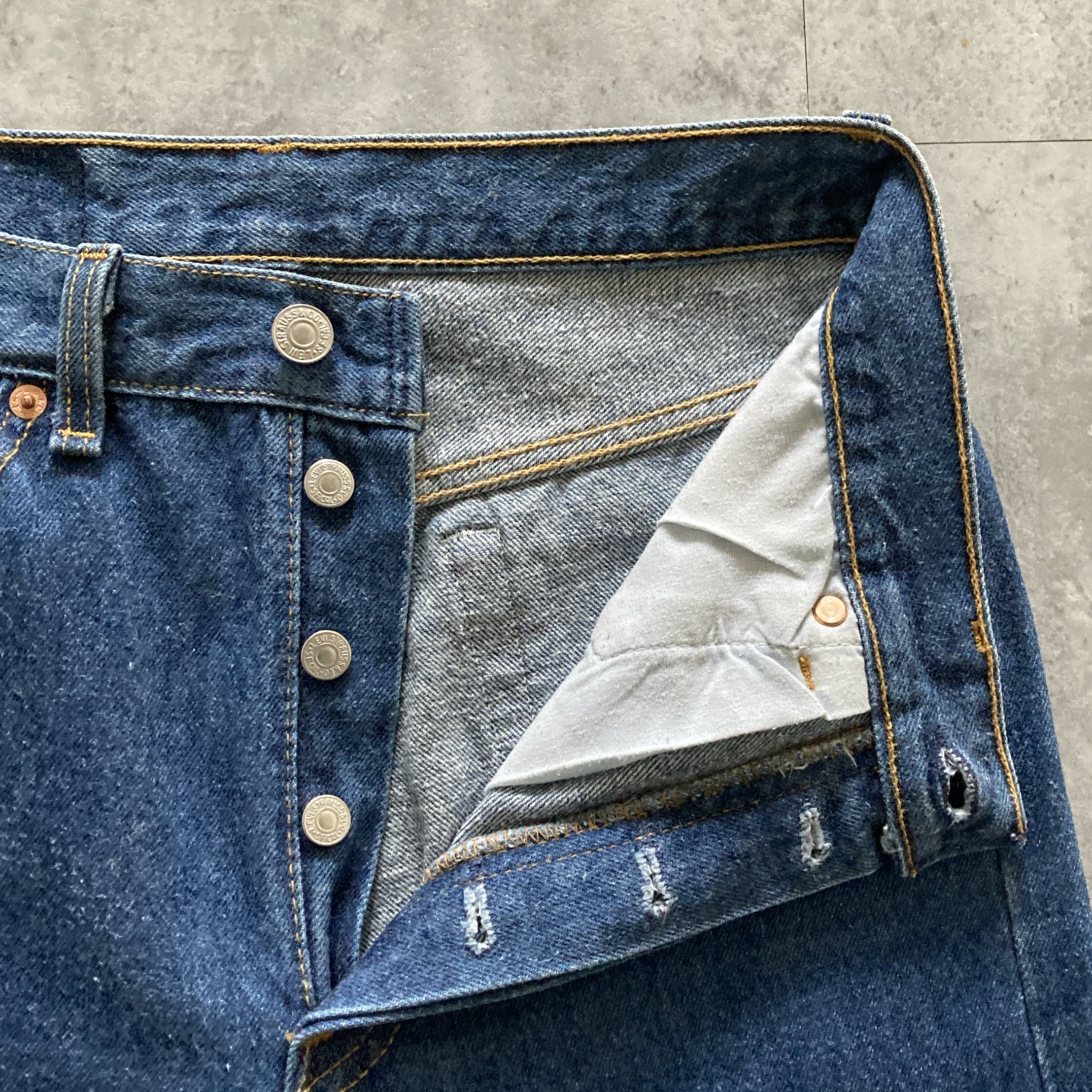 【美品】リーバイス デニム 501xx USA製 ボタン裏546 W34（XL） Levi's(リーバイス) / 501/USA製/ボタン裏546/ストレートパンツ/28