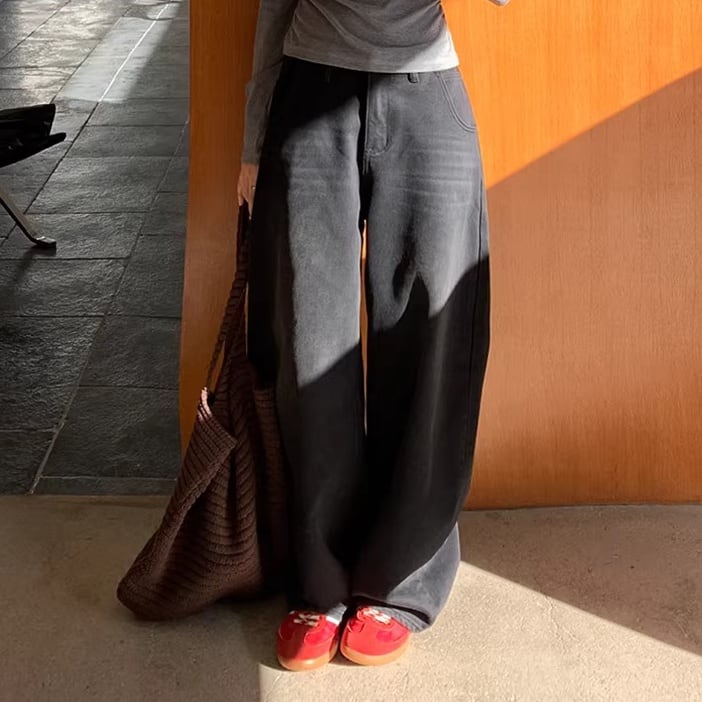 ストレートワイドブラックデニム 1color APA0044