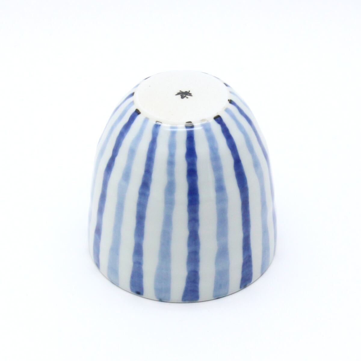 染付濃み十草 べた底湯呑 | 福珠窯ファクトリーショップ