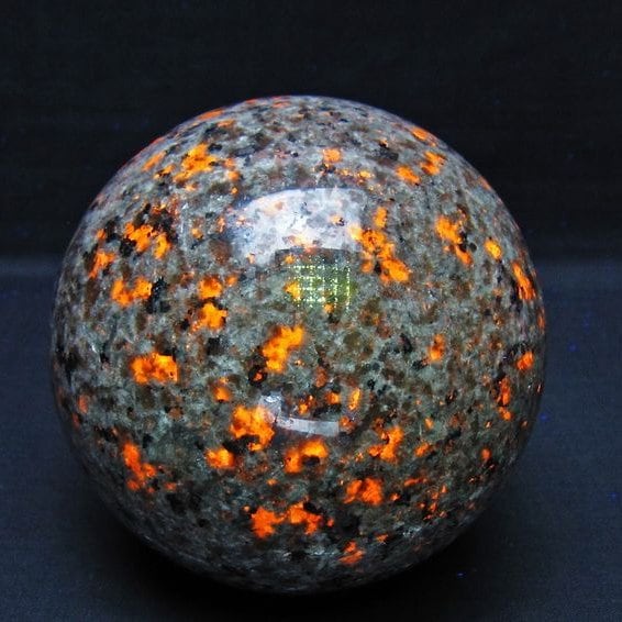 1.4Kg ユーパーライト 丸玉 105mm 一点物 151-9605 | 天然石