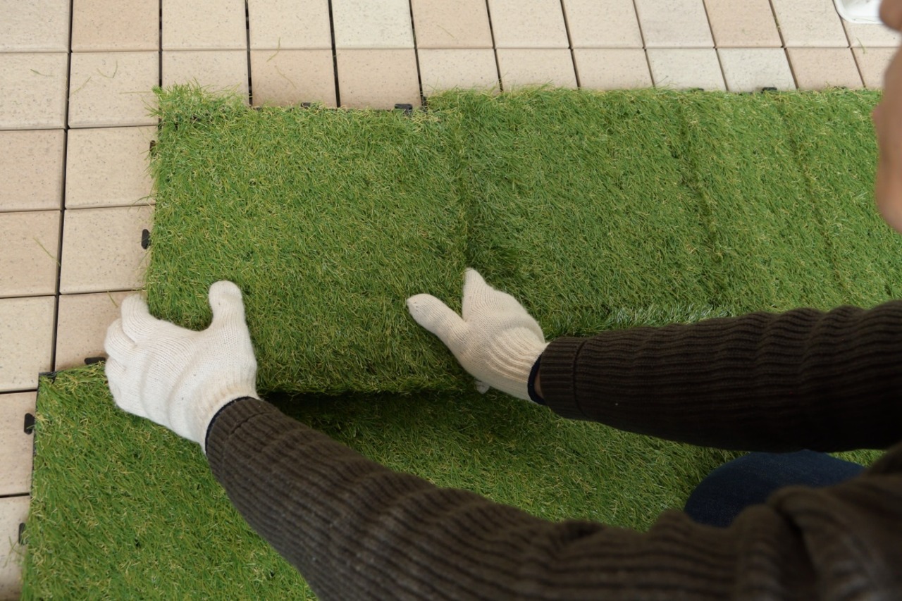 リアル人工芝生ジョイントマット(10枚入り）