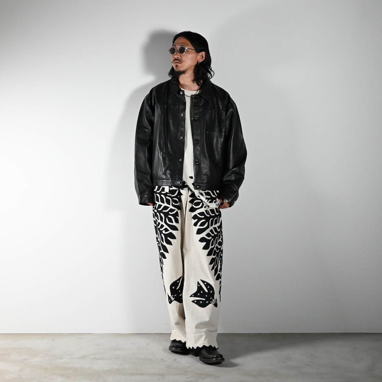 CCUの新作「TRUCKER JACKET」コーディネート