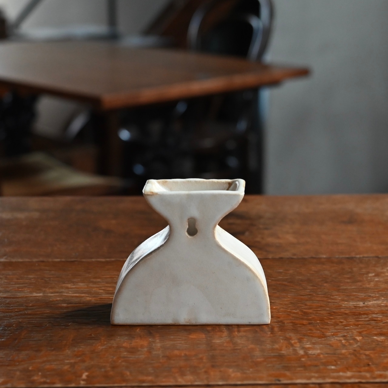 OluNoA / フラワーベース〈 花瓶・花器・一輪挿し・陶器・インテリア・置物 〉