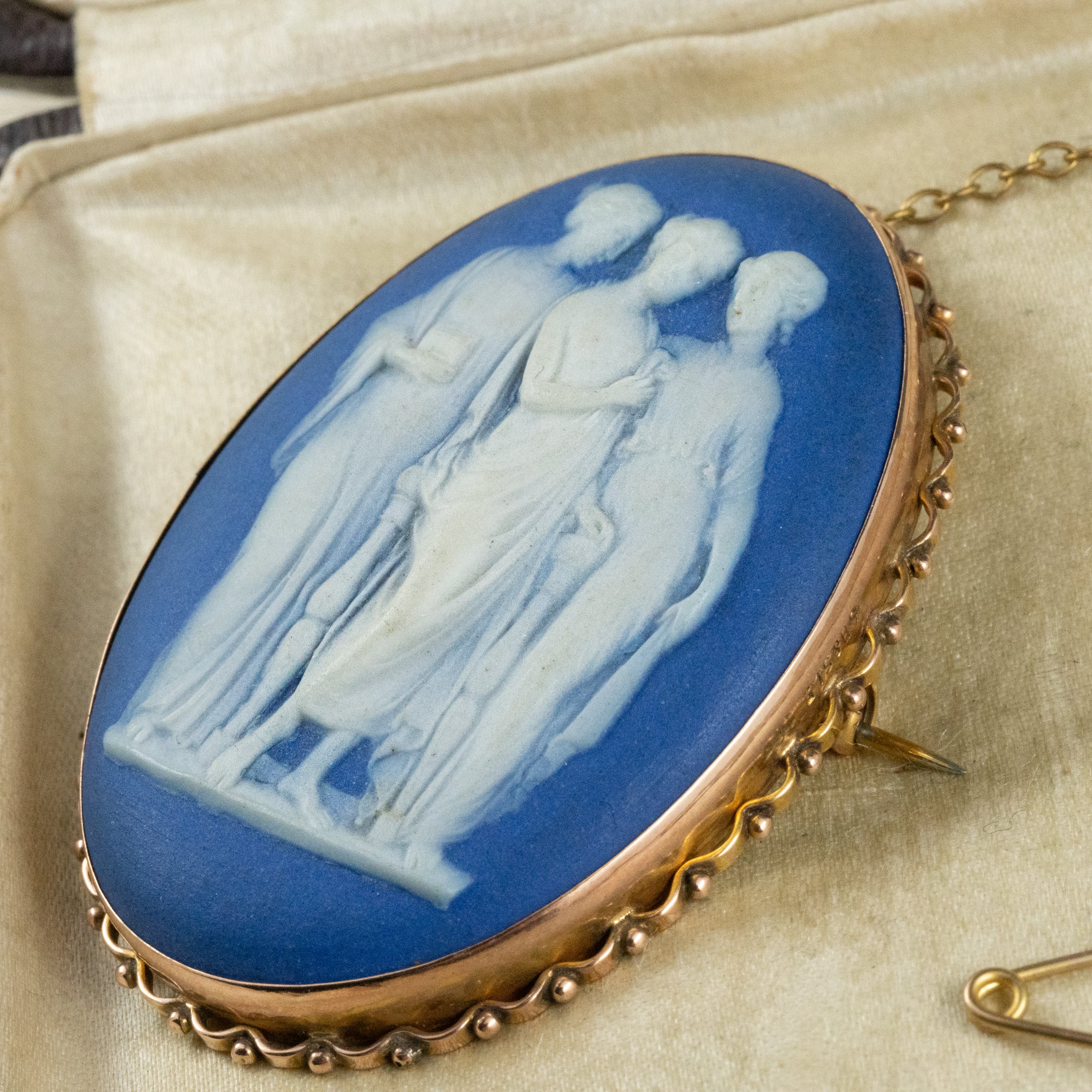 K9イギリス ウエッジウッド wedgwood ヴィンテージ カメオ ブローチ