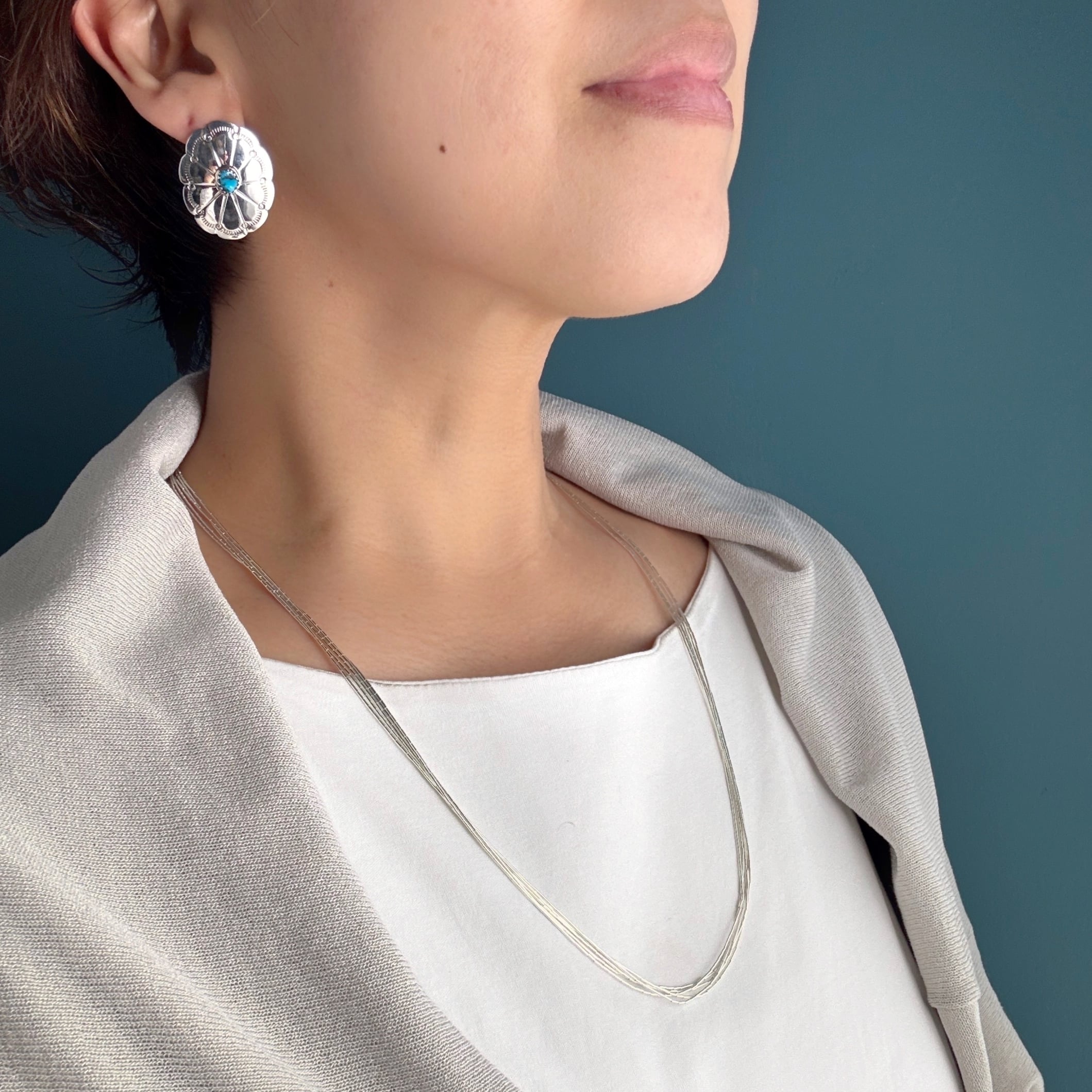 Indian Jewelry》 ターコイズ センター イン オーバル コンチョ ピアス