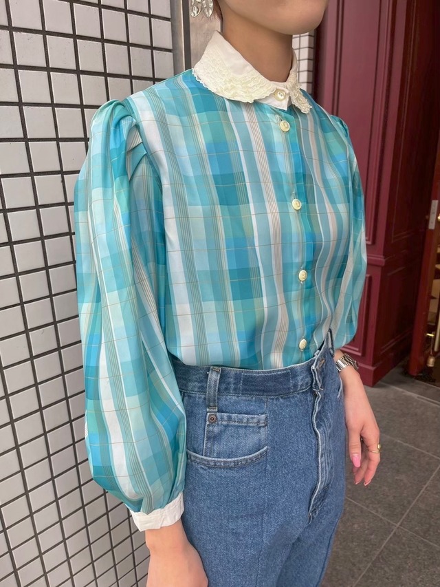 Tiered Lace Collar Blouse