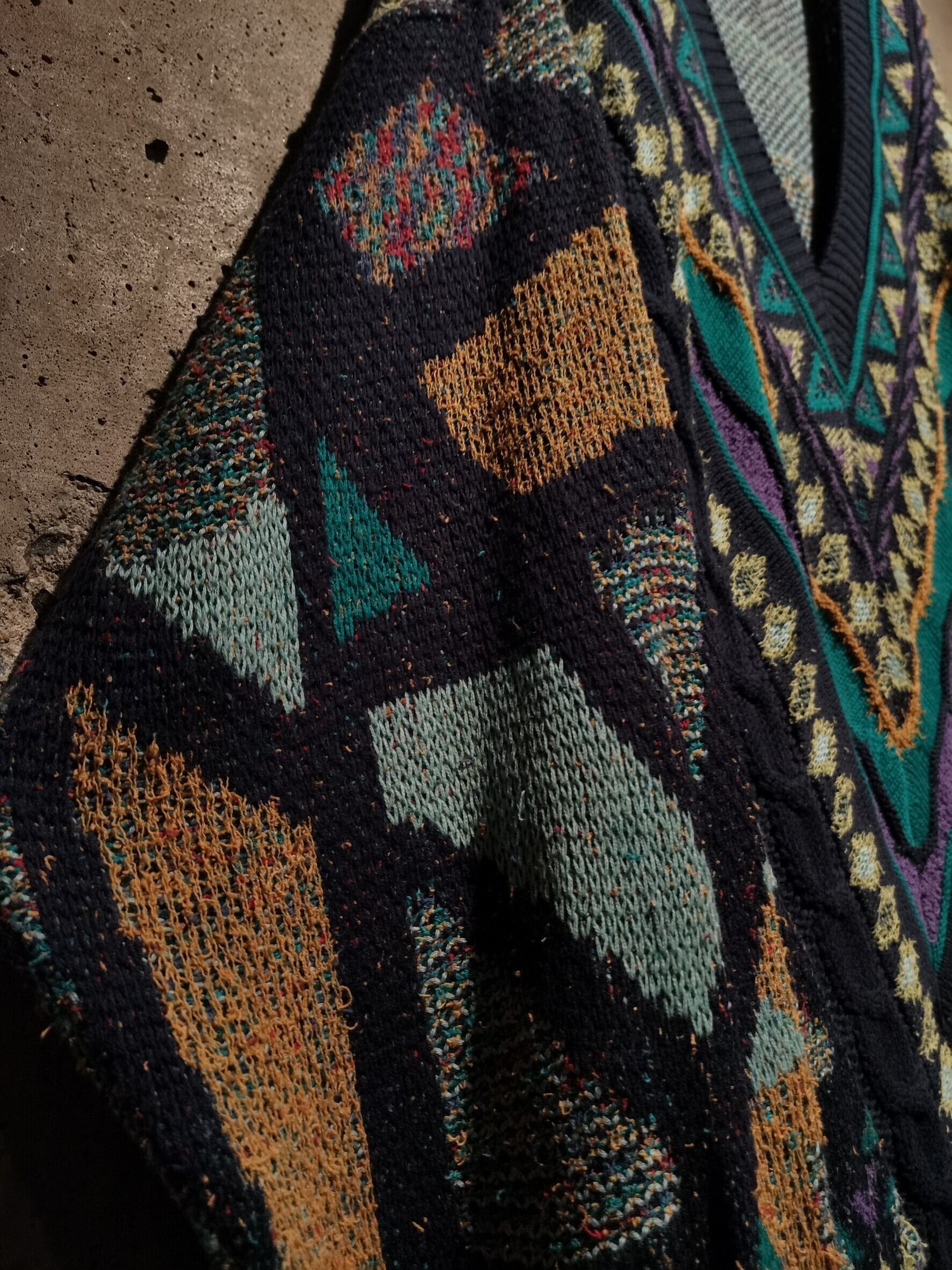 Caka】Special Multi Color Vintage 3D V-Neck Knit | Caka(カカ 