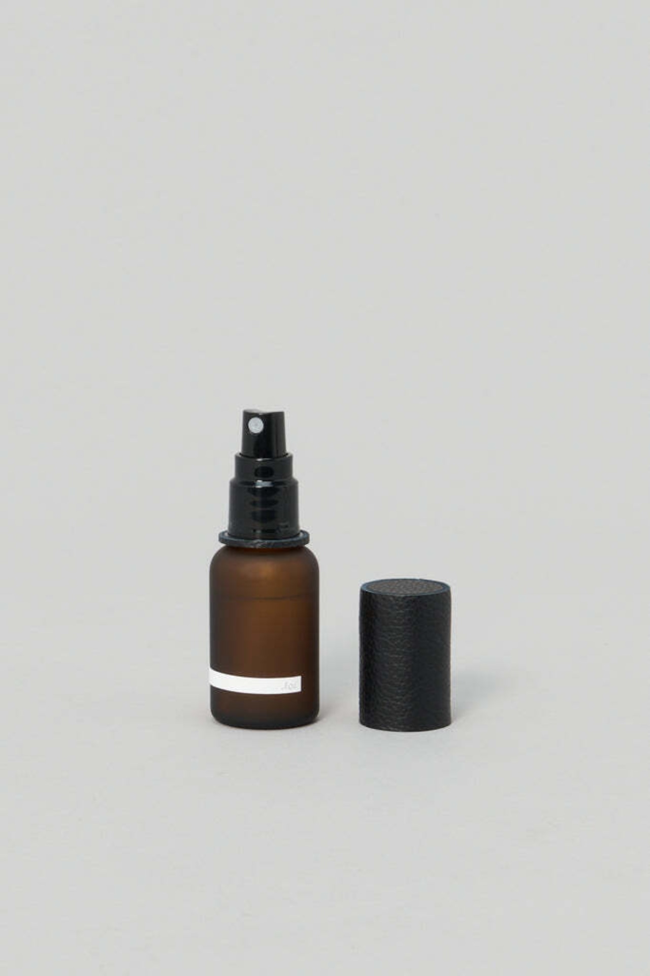 _Fot - fragrance spray 01 :01|天然精油フレグランススプレー/ウッディな香り/パチュリ・シダーウッド/30ml/日本製
