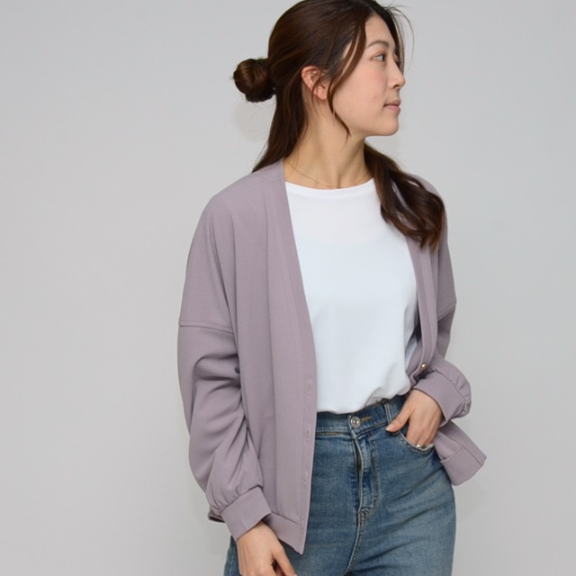 【超軽量、シーン問わず】梨地ダブルフェイス・バックVネックカーディガン ‐ LEQ-2630 グレー ‐