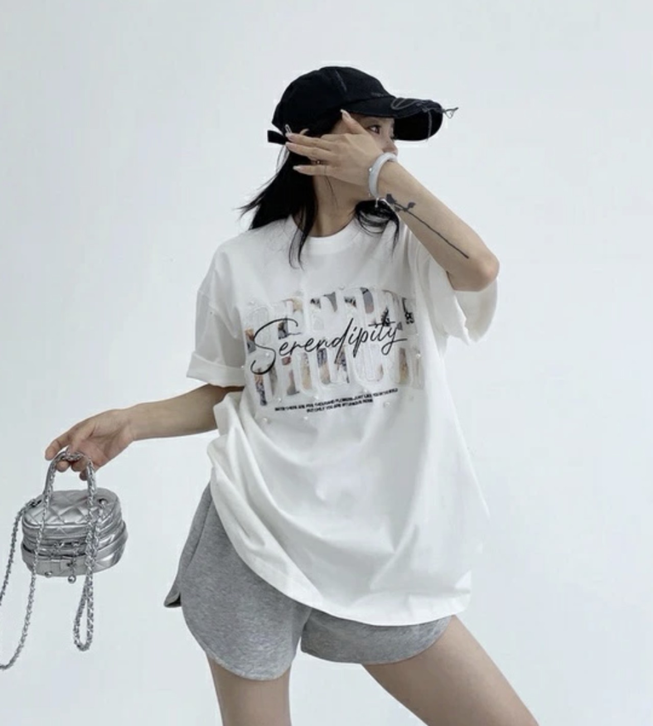 OISIS008 レース刺繍ビーズTシャツ