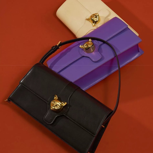 バステト・トラピゾイドバッグ　M23828