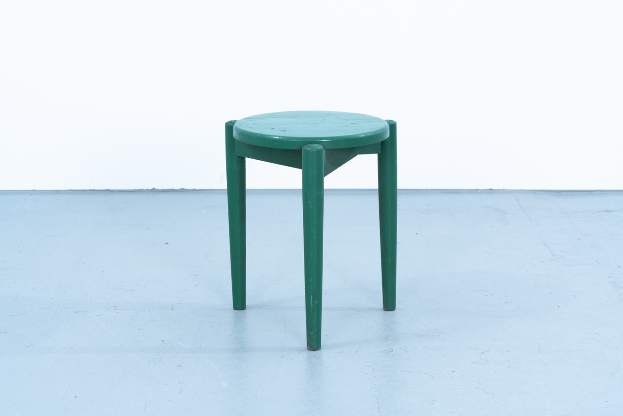 Ilmari Tapiovaara | 3-Leggd stool green paint