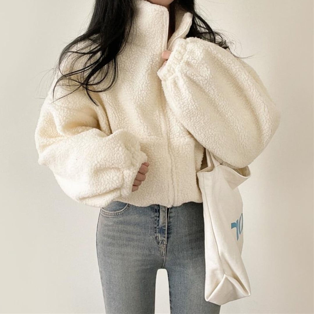 女性らしさと抜け感を演出♪ クロップド丈 バルーンスリーブ ジップ