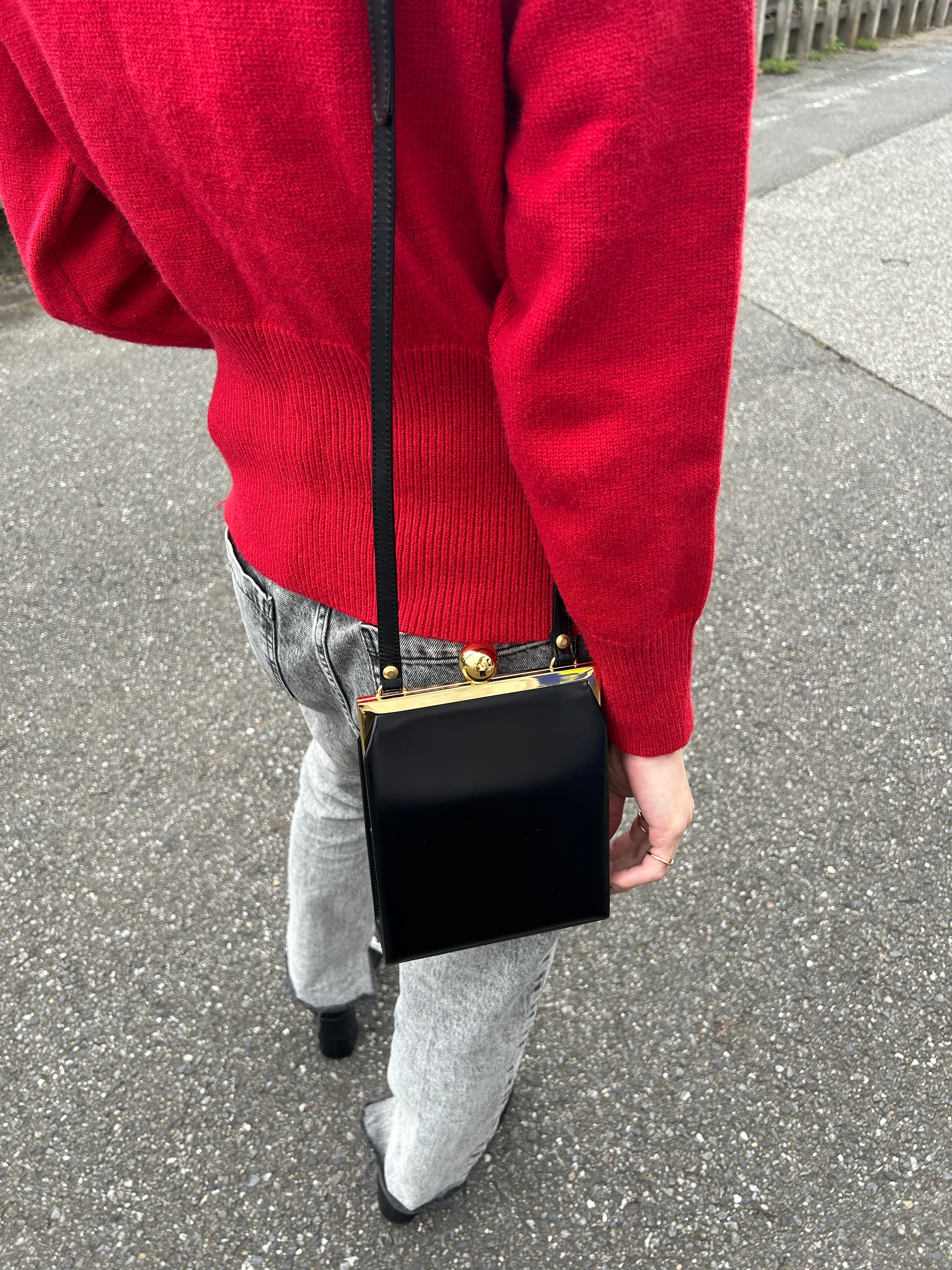 Yves Saint Laurent イヴ・サンローラン ショルダーバッグ ブラック