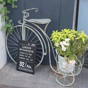 アイアンガーデントライシクル　オシャレな三輪車