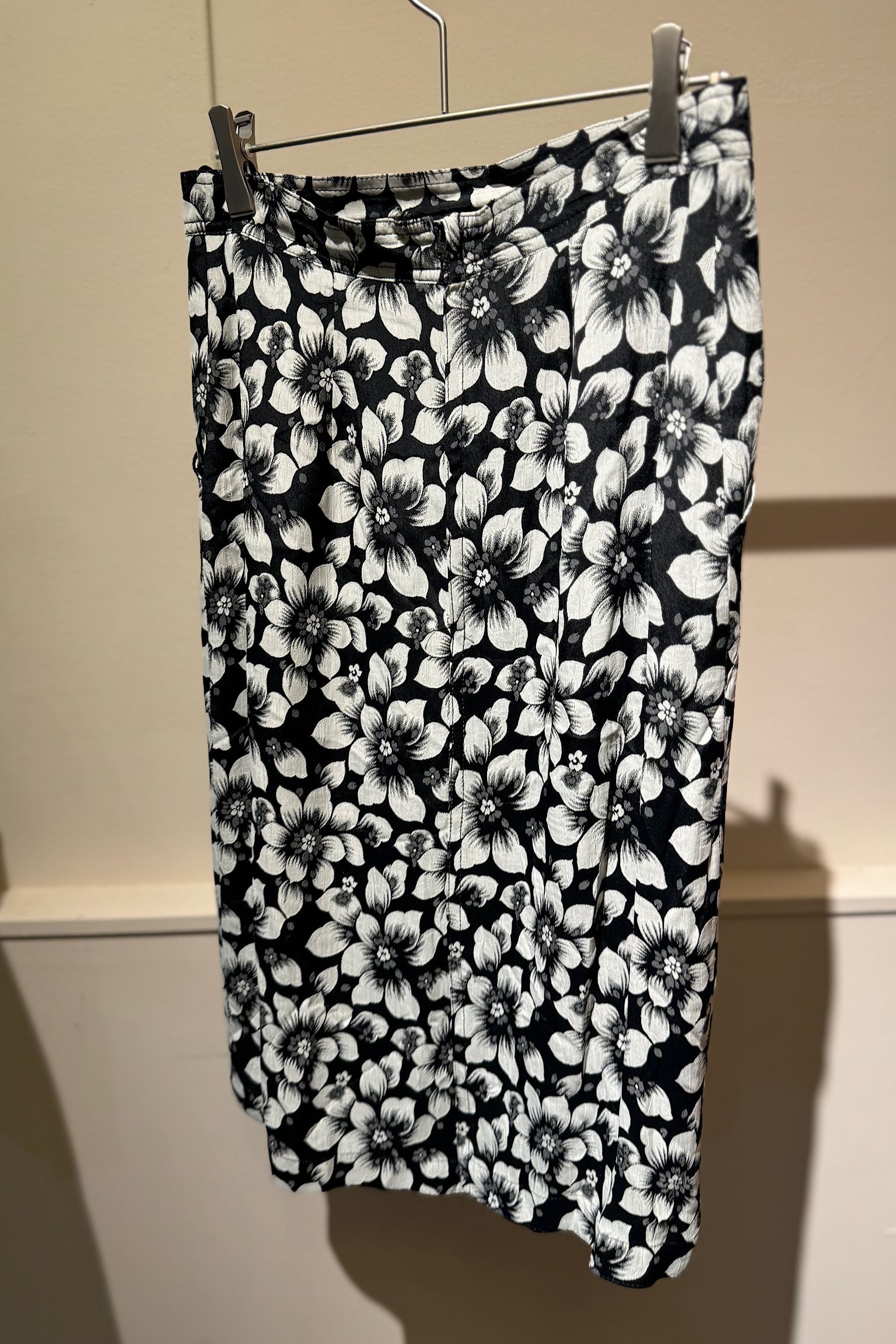 【送料無料】"comma"black flower skirt