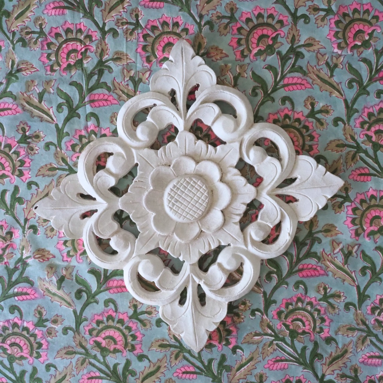 ブロックプリント生地【50cm単位】インド綿  花柄 ブルーグレー×ピンク #36672-BL1