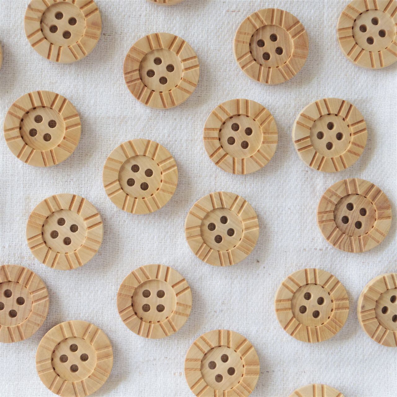 リム模様の木のボタン mm Atelier Oneflower リム模様の木のボタン mm Atelier Oneflower