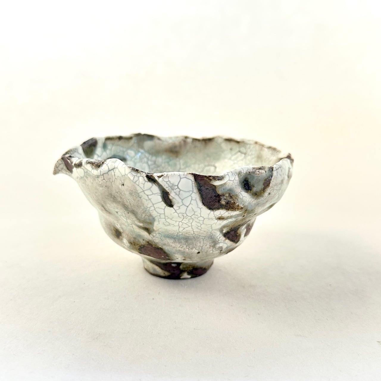 粉引渇水段付片口(大)【榛澤宏】