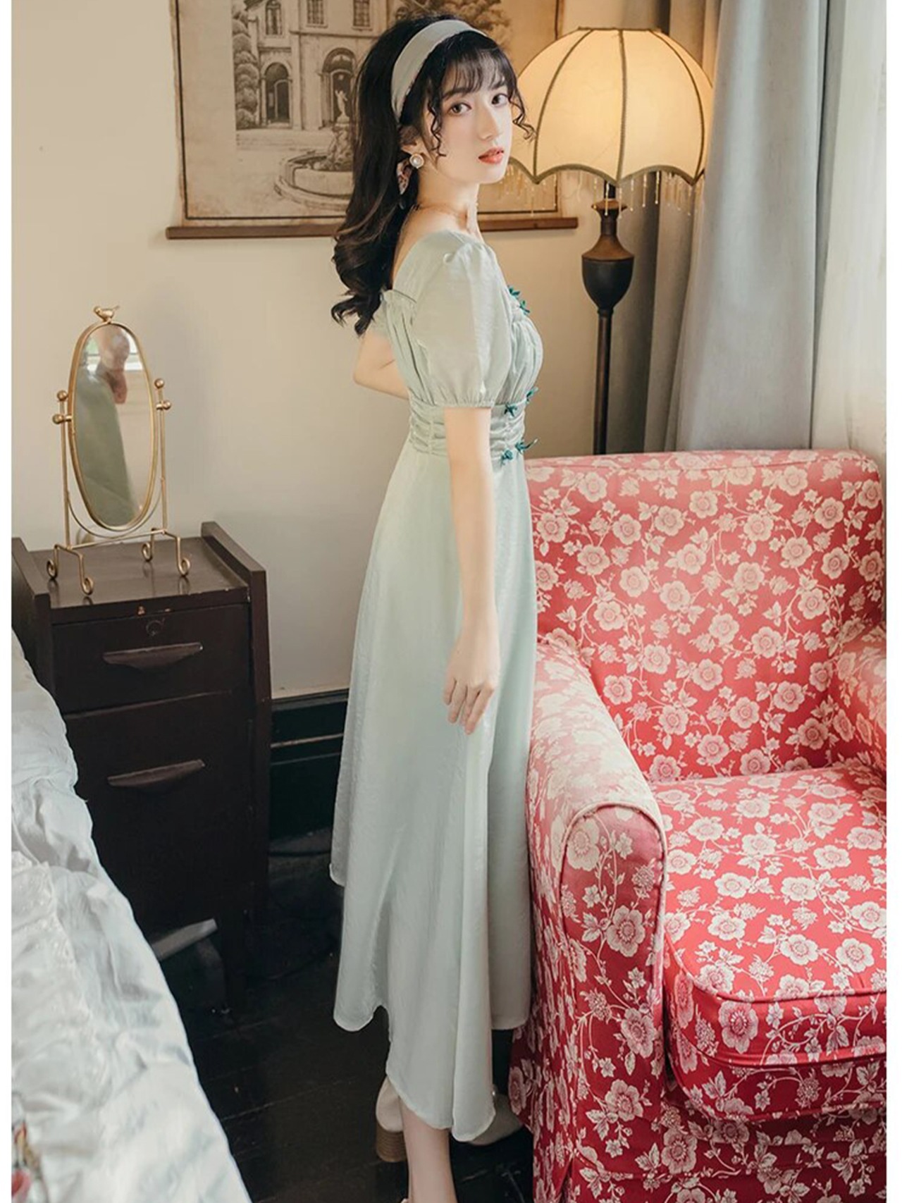 【0003】Retro French Ribbon Short Sleeve Dress