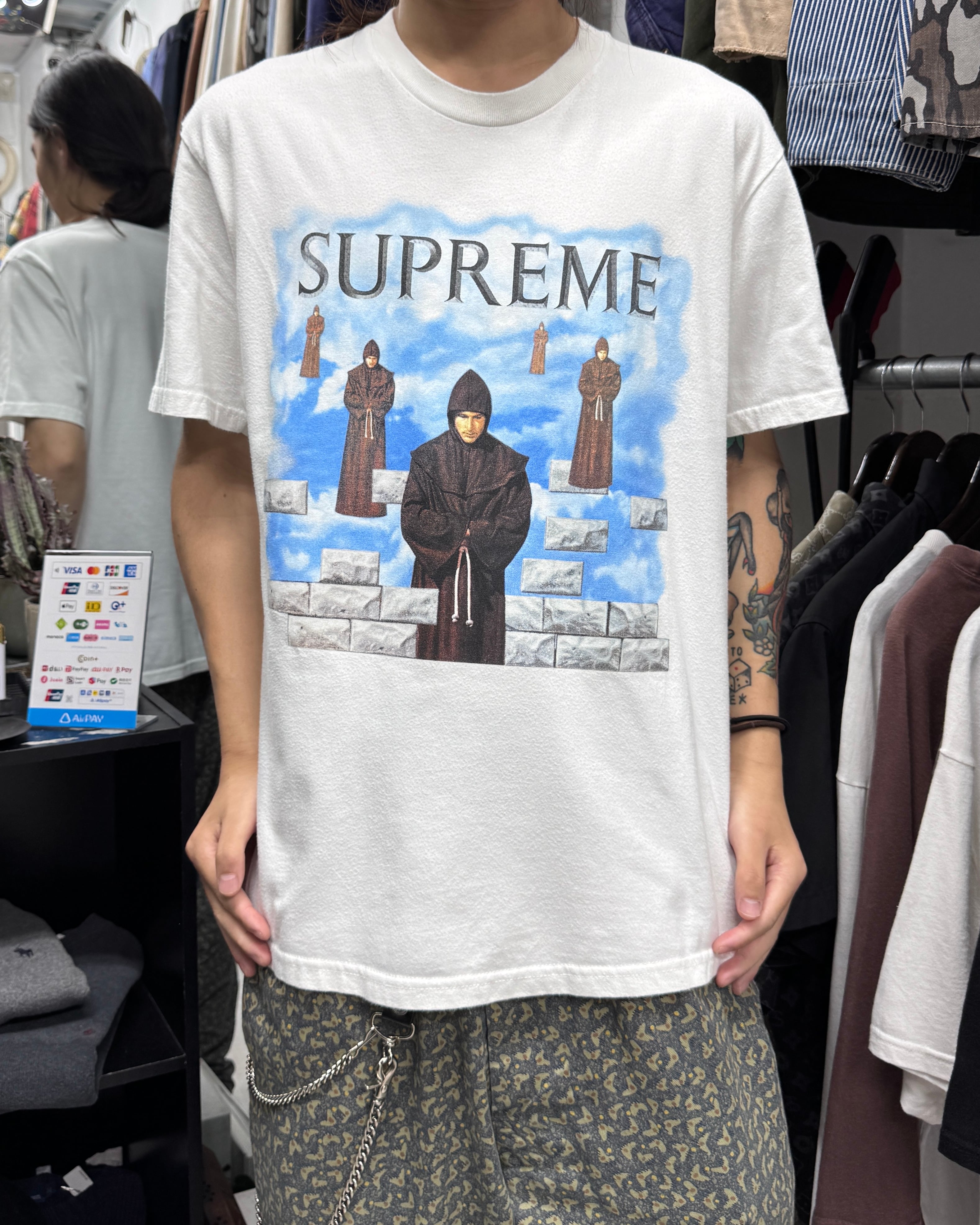Supreme シュプリーム 19FW LevitationTee Sサイズ 19's Supreme Design Tee “Levitation“【Other Side店】 | curb