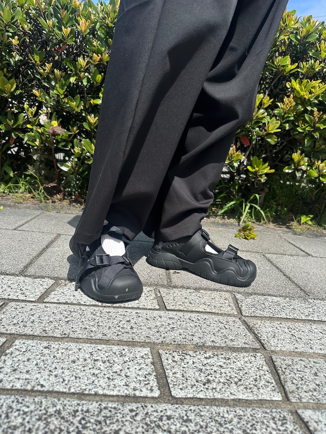 【attrayant】Cross Belt Shoes(black)