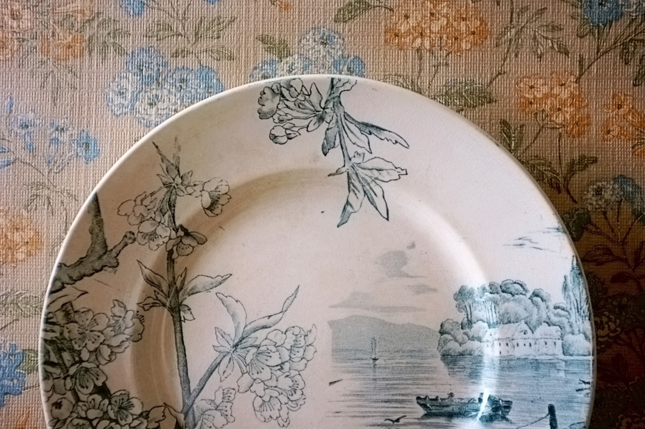 1880s Creil et Montereau 青い桜とプレートc Cerisier クレイユモントロー