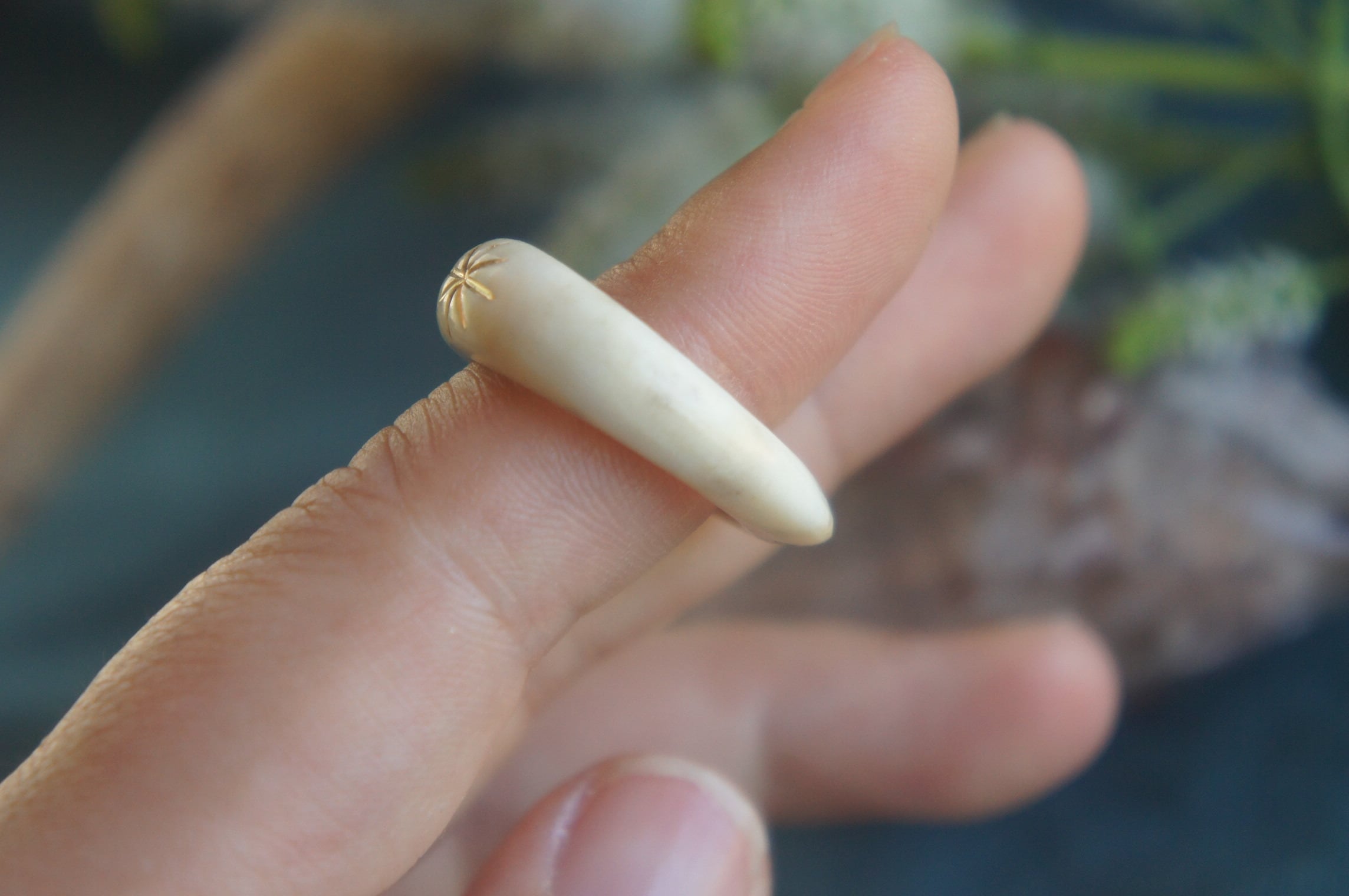 鹿角彫刻「月と星のリング」【サイズ指定受注制作】 | deer bone 
