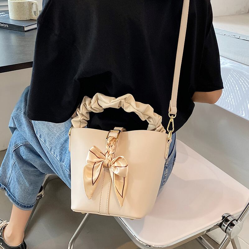 サマースカーフ 夏物 シルク メッセンジャーバッグ Tiancai_Wing_Bag41943129609