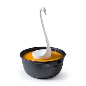スープの上に浮くお玉/白鳥【キッチン雑貨/Brounie１】