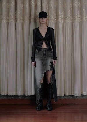 [BOHEMIAN SEOUL] SEE-THROUGH SHIRRING HOODIE, BLACK 正規品 韓国ブランド 韓国通販 韓国代行 韓国ファッション bohemseo ボヘミアンソウル 日本 店舗