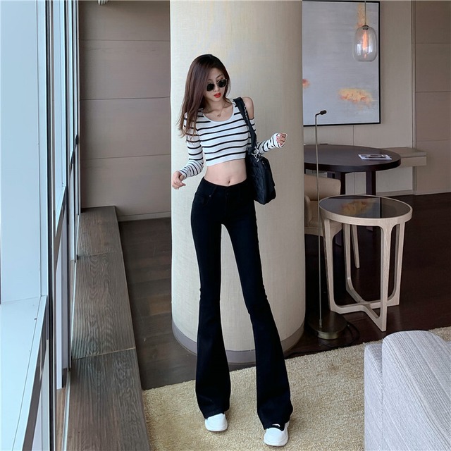 ボトムス パンツ デニムパンツ 細身 ポケット ハイウエスト デニム かわいい 大人可愛い きれいめ シンプル カジュアル 大人 上品 おしゃれ 大人可愛い 大人女子 こなれ感 ラフ マニッシュ スポーティー ラブリー キュート 無地 オールシーズン 10代 20代 30代 レディース 女性用 オフィス OL 通勤 学生 通学 デート お出かけ 女子会 休日 パーティー イベント 旅行 着回し 普段使い ファッション コーデ スタイル モテ 美脚 脚長 プレゼント サイズ S M L 色展開 ブラック