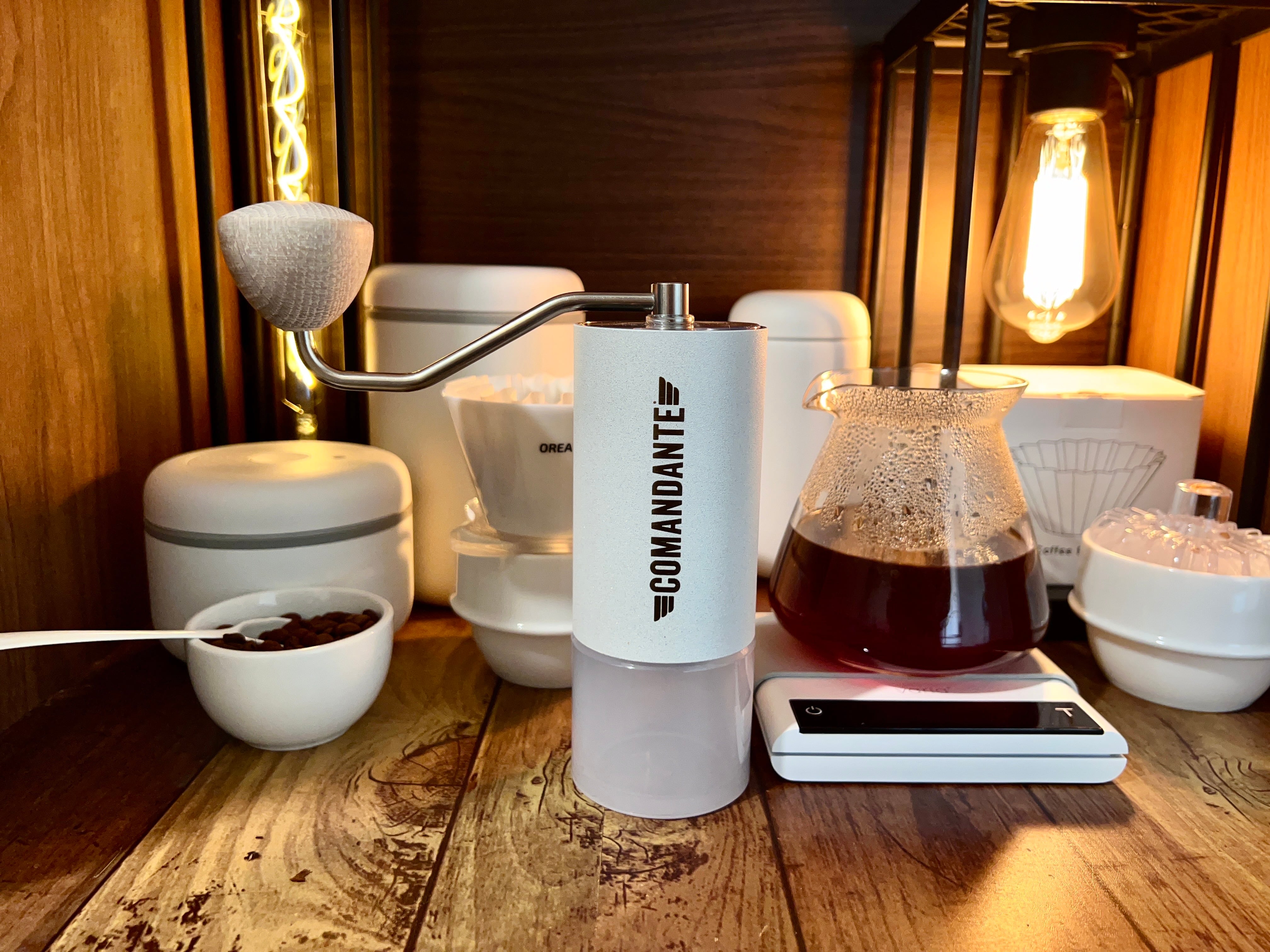 COMANDANTE C40 MK4 Snow White | COFFEE LAB KOMAMEYA