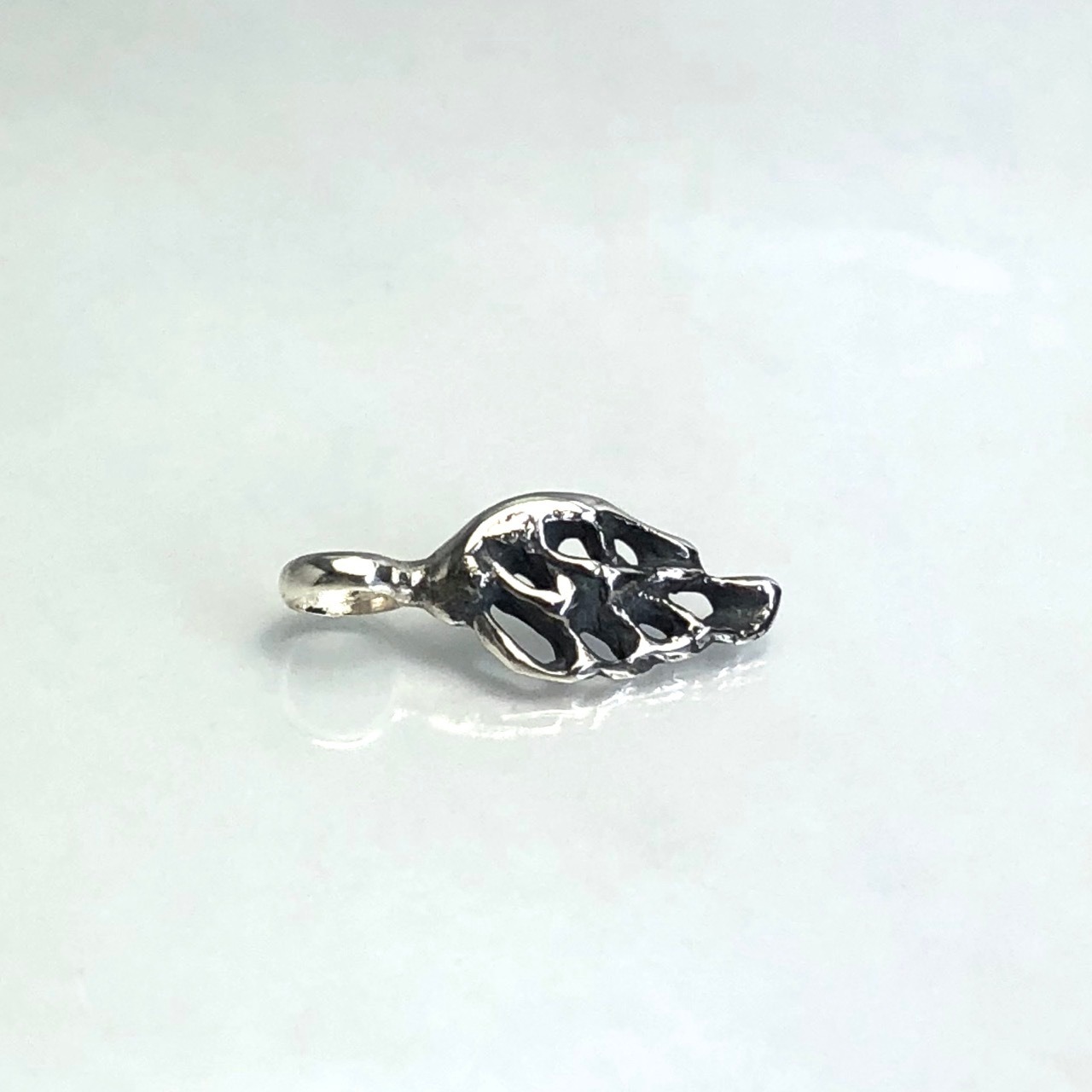 PENDANT [TINY FEATHER] open work / タイニーフェザーオープンワークペンダント