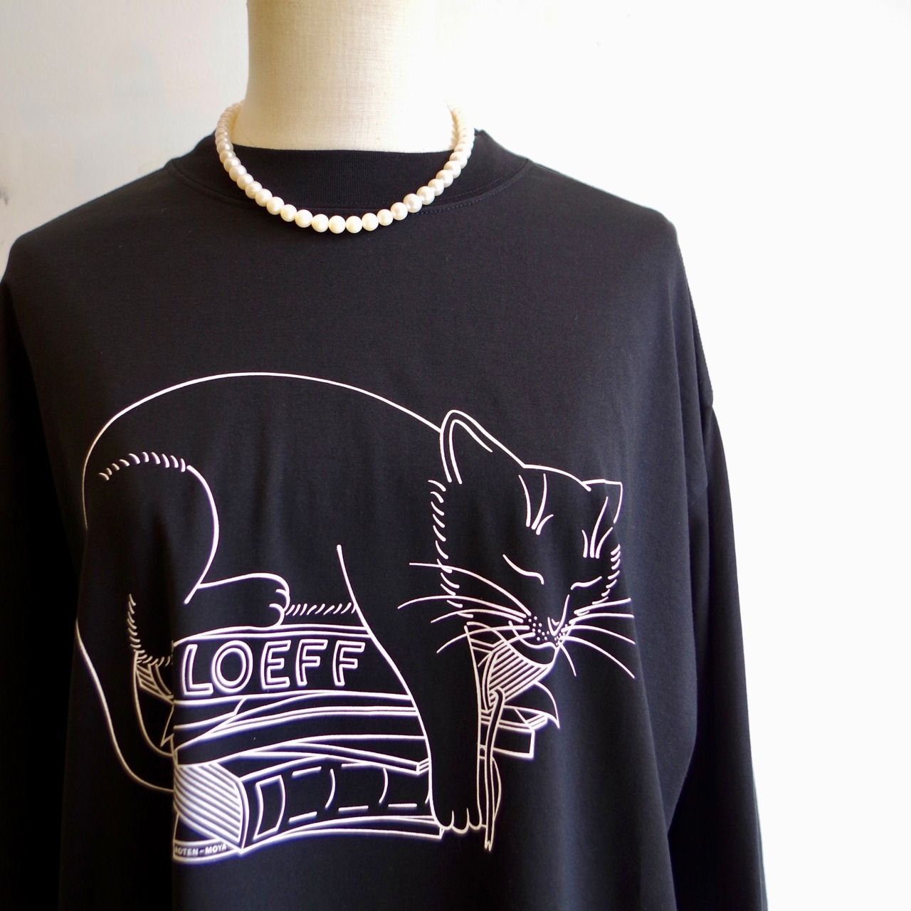 LOEFF SLEEPING CAT TEE
