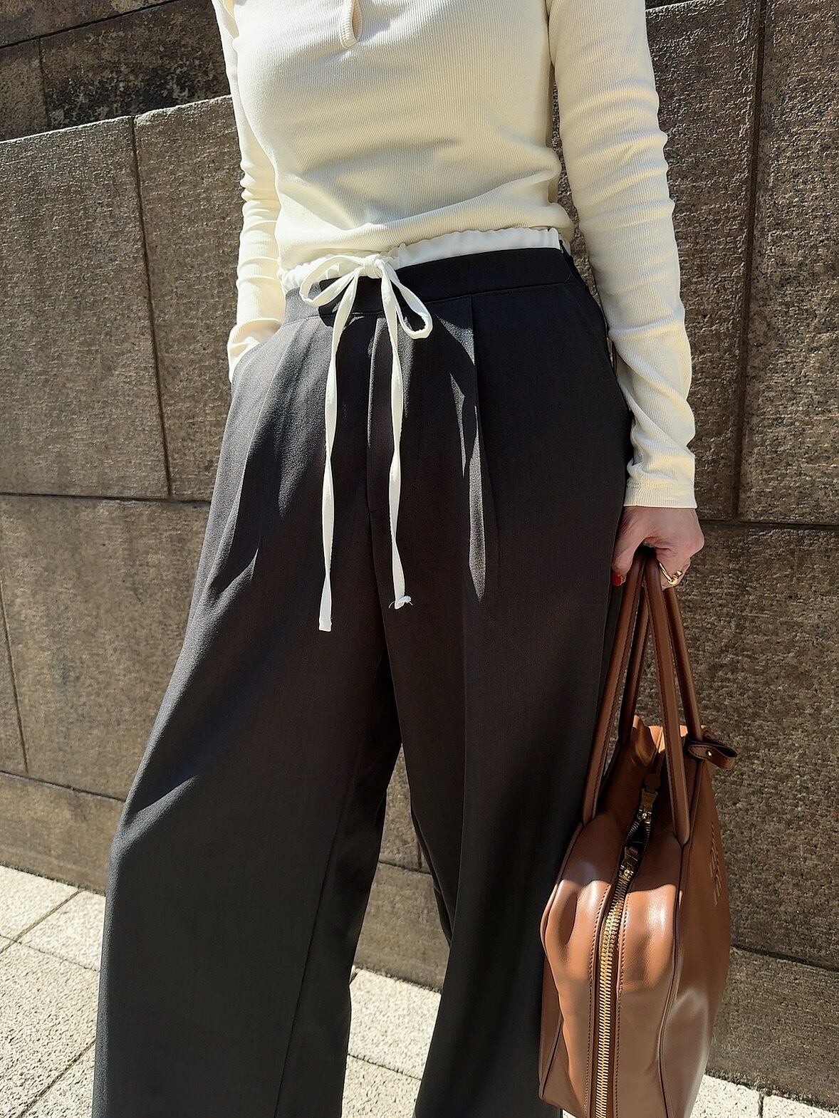 Layered string slacks/ charcoal(4月上旬頃発送予定)